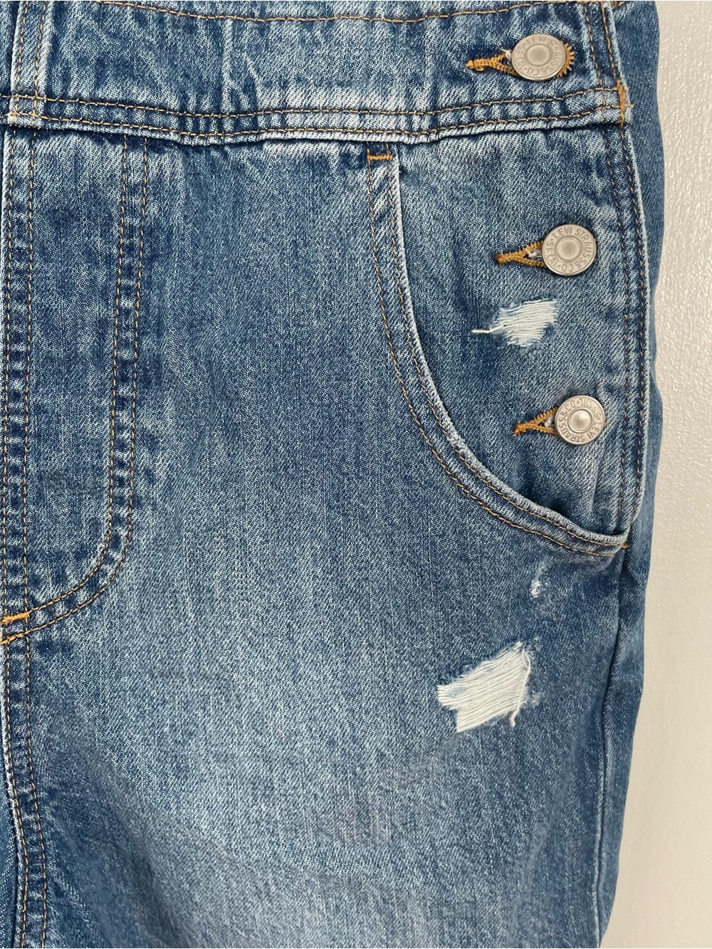 Levi's Blue Denim Short Overalls - Picture 2 of 9